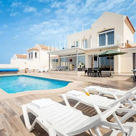 فيلة Stunning Mila In Madronal, Heated Pool أذيخي