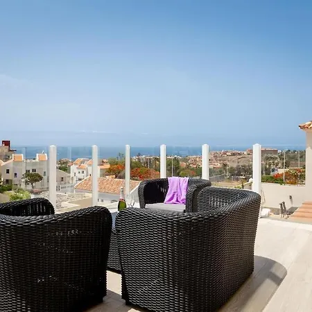Stunning Mila In Madronal, Heated Pool أذيخي
