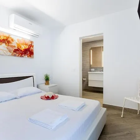 Stunning Mila In Madronal, Heated Pool Villa