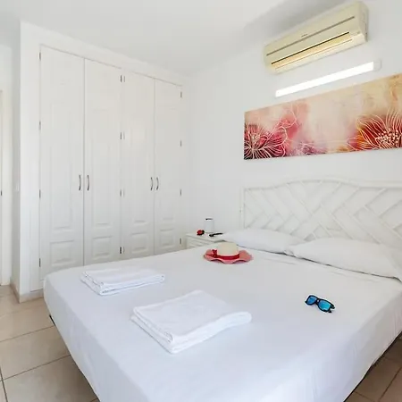 Villa Stunning Mila In Madronal, Heated Pool