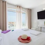 Stunning Mila In Madronal, Heated Pool * Costa Adeje (Tenerife)