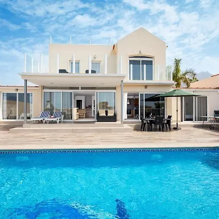 Villa Stunning Mila In Madronal, Heated Pool Costa Adeje (Tenerife)