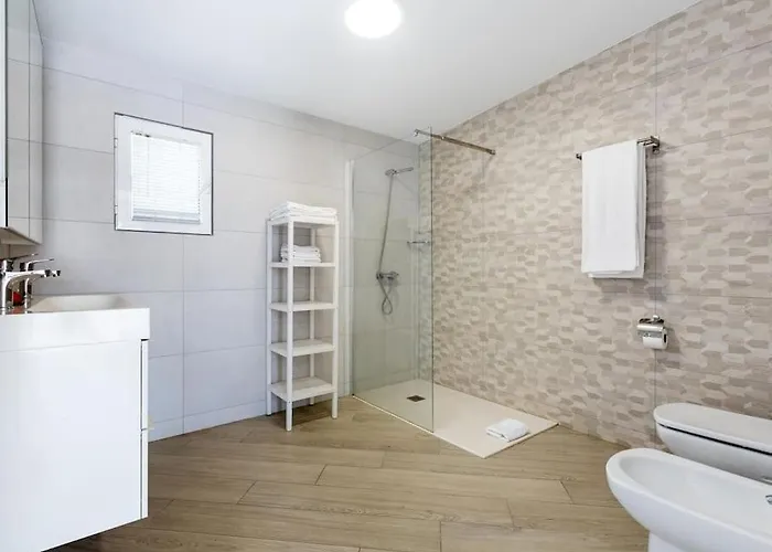 Stunning Mila In Madronal, Heated Pool Villa Costa Adeje (Tenerife)