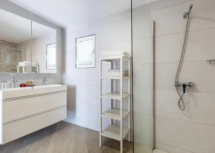 Villa Stunning Mila In Madronal, Heated Pool *